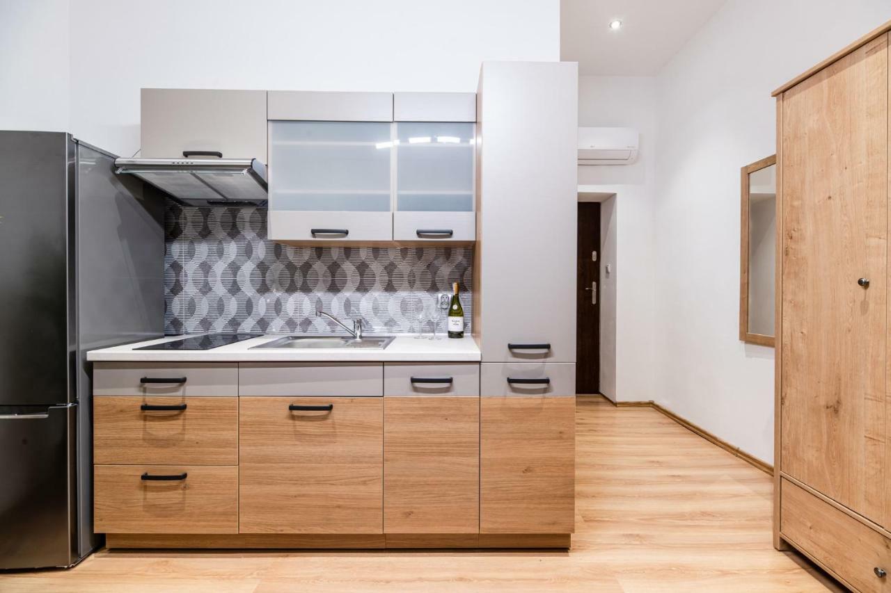 Апарт-готель Dietla 32 - Ideal Location In The Heart Of Krakow, Between Main Square And Kazimierz District 2*